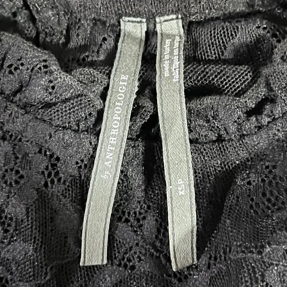 By Anthropologie Womens VNeck Lace Ruched Sleeve Blouse Size Extra Small